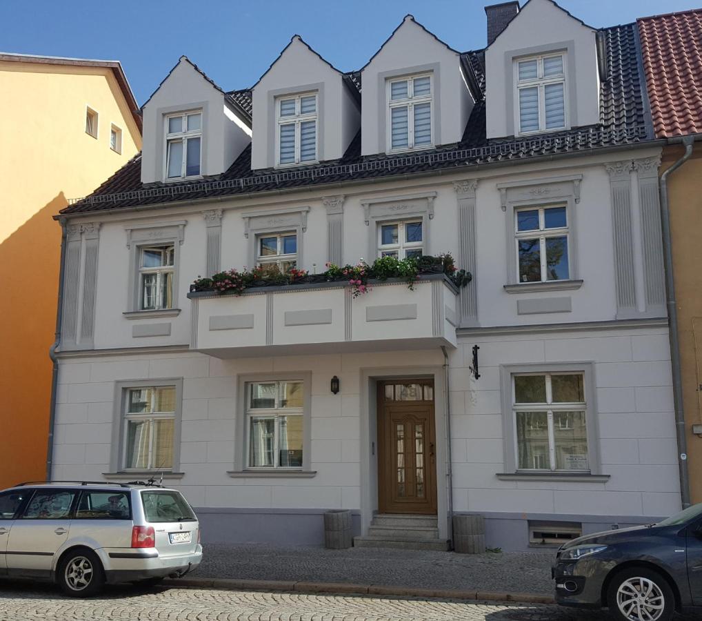 Fewo Am Marktplatz I Eisenhuettenstadt Exterior photo